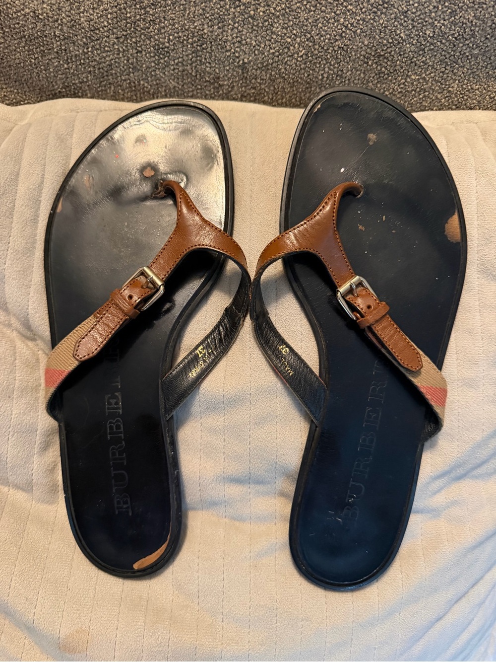 Burberry Brown Leather & Black Men's Thong Sandals with Signature Check